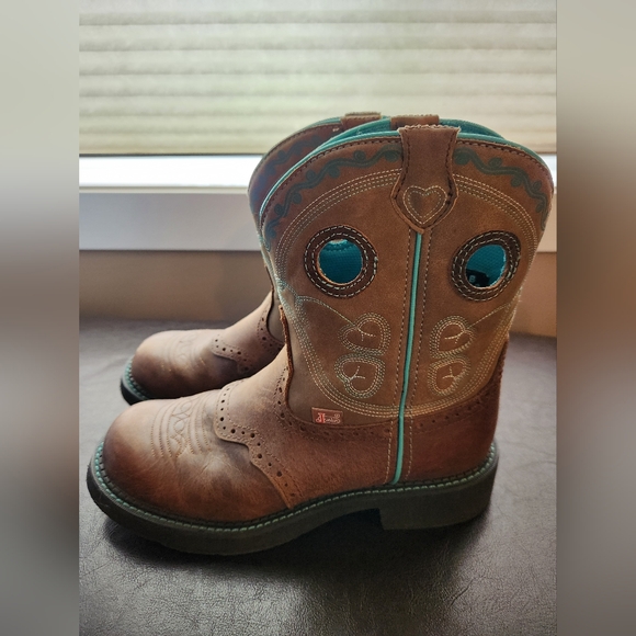 Justin Boots Shoes - Justin brand cowgirl boots, Gypsy style